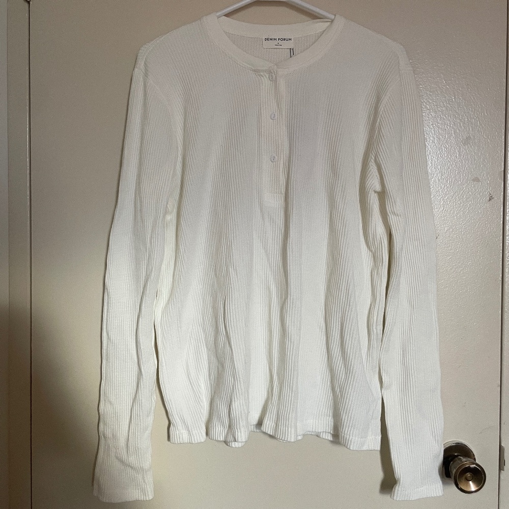 Aritzia Gia Henley Thermal Longsleeve Shirt (M) (BNWT)